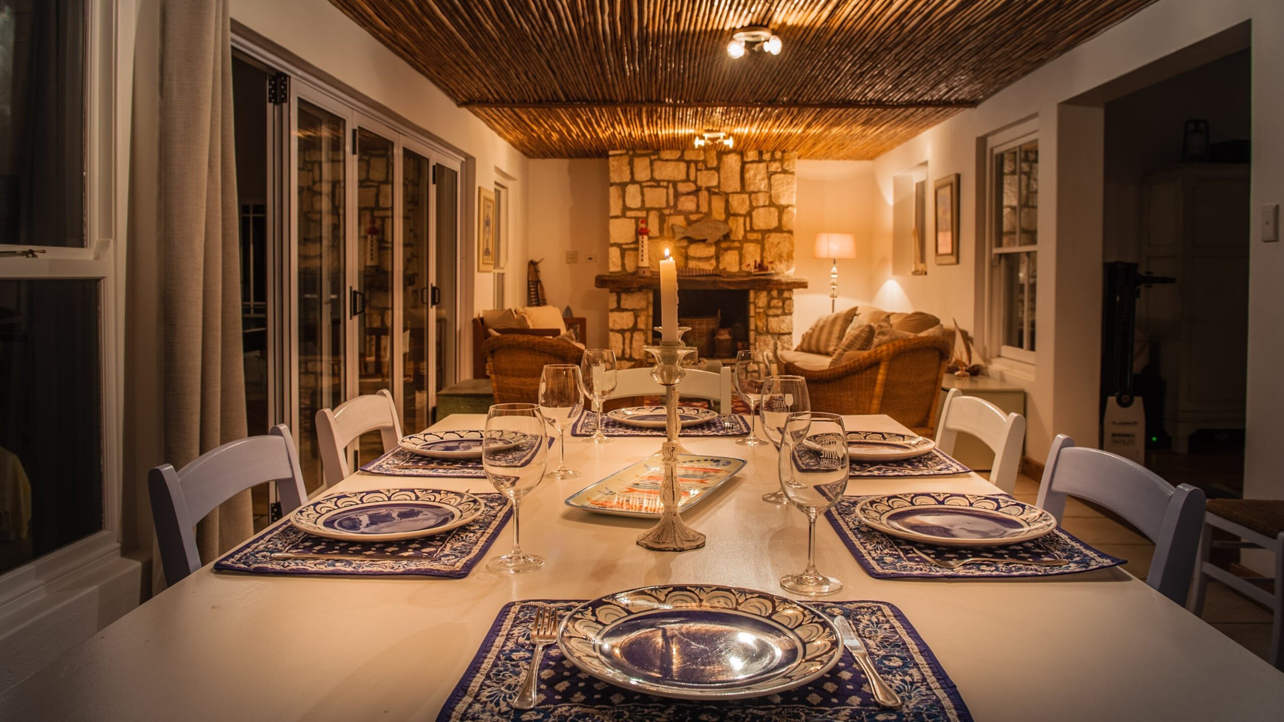 charel-schreuder-photography-property-photography-evening-dining